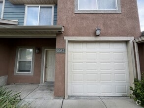 Building Photo - 5082 W Wind Rock Ln