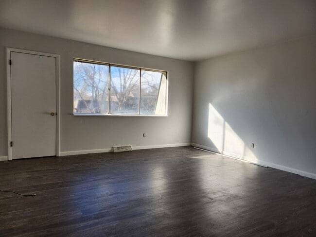 Building Photo - 2739 Leisure Dr