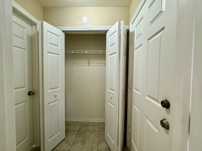 Foto del edificio - Cozy 1-Bedroom Townhouse in Davenport