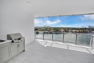 Building Photo - 435 Bayshore Dr