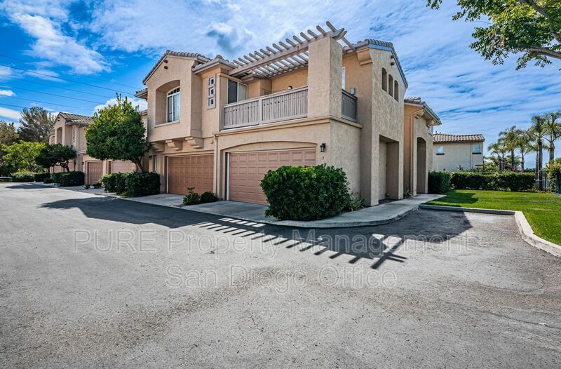 Foto principal - 10910 Ivy Hill Dr