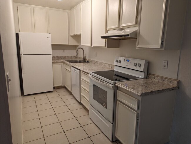 Foto del edificio - Beautiful Palm Springs Villas II Condo