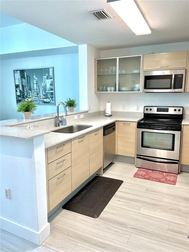 Foto del edificio - 350 NE 24th St