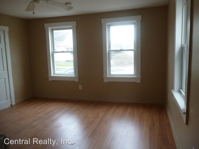 Building Photo - 1 br, 1 bath Apartment - 61 Temple St