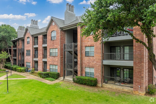 Foto del edificio - Oaks Hackberry Creek