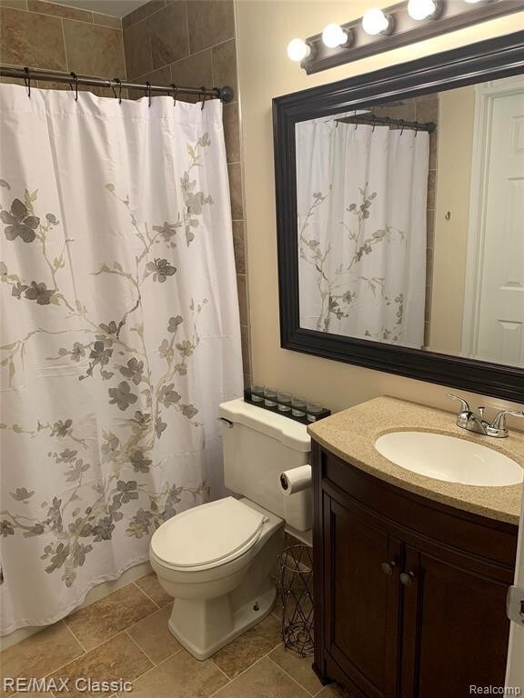37370 Charter Oaks Blvd, Clinton Township, MI 48036 Condo for Rent in