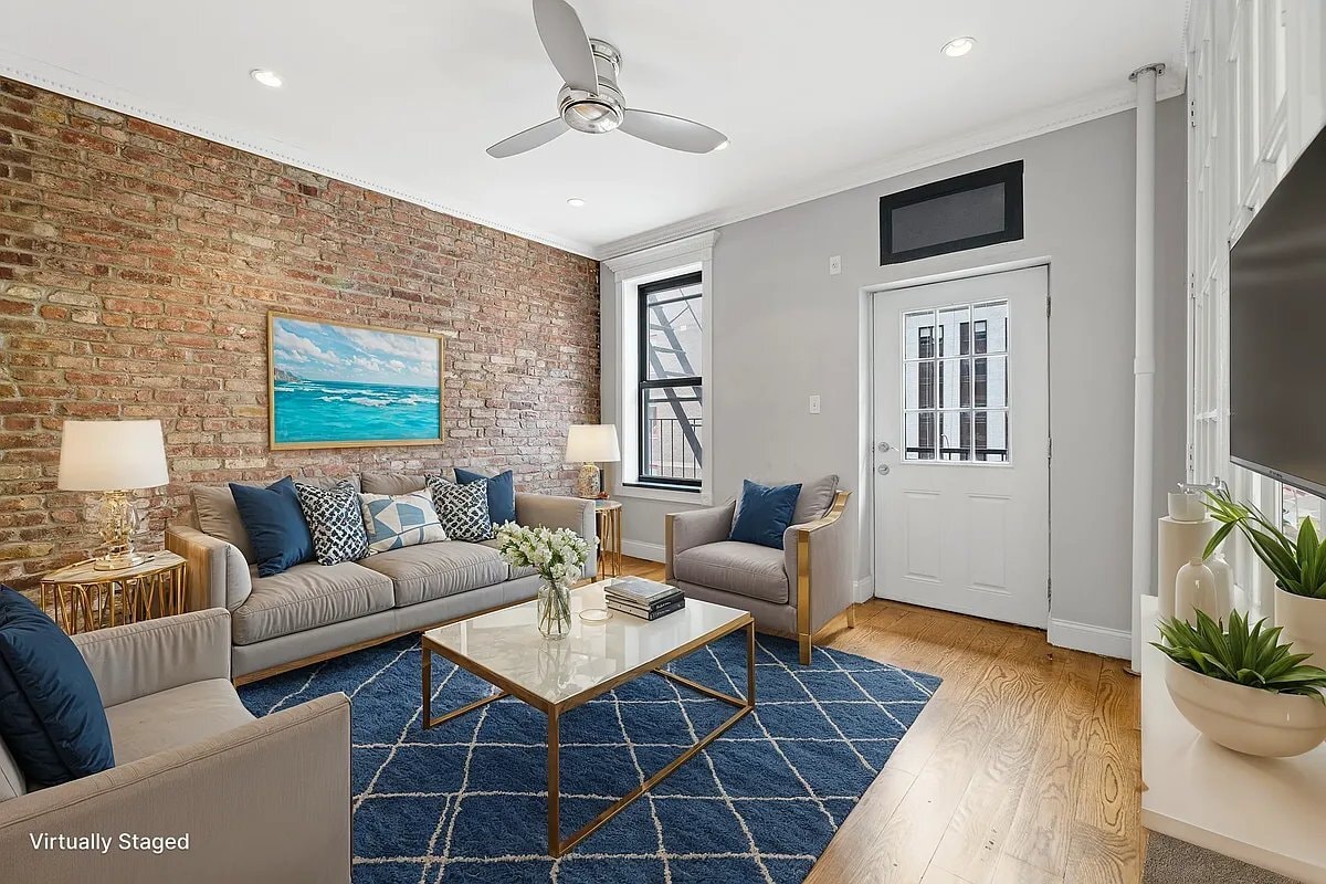 Primary Photo - 330 East SIXTH Street