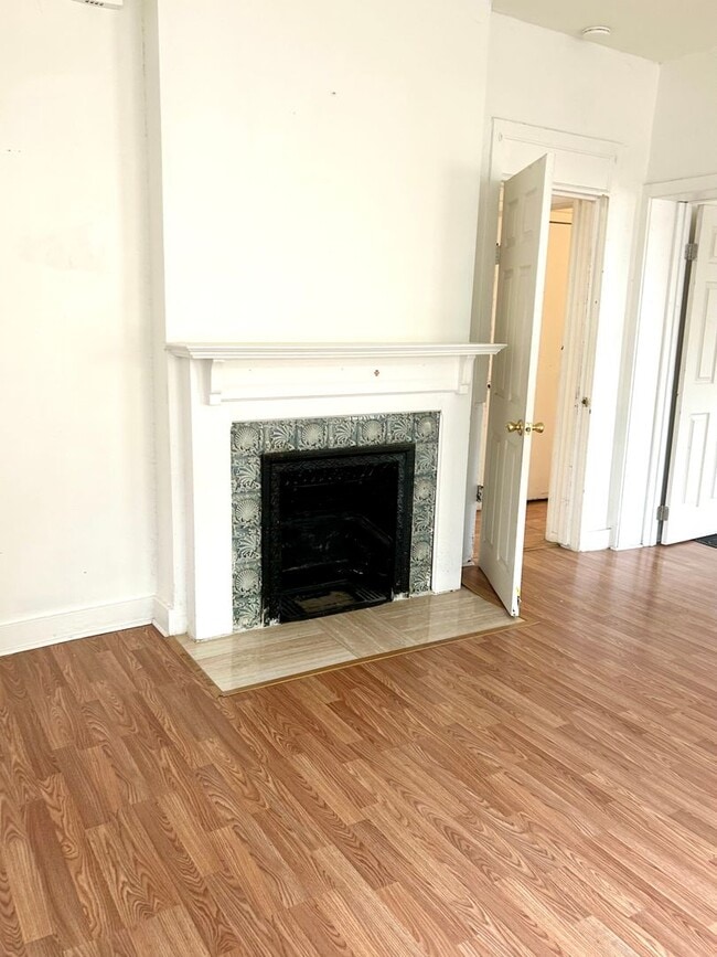 Building Photo - 155 Glenwood Ave