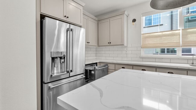 Building Photo - 1723 Pedrozzi Cmn