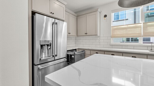 Foto del edificio - 1723 Pedrozzi Cmn