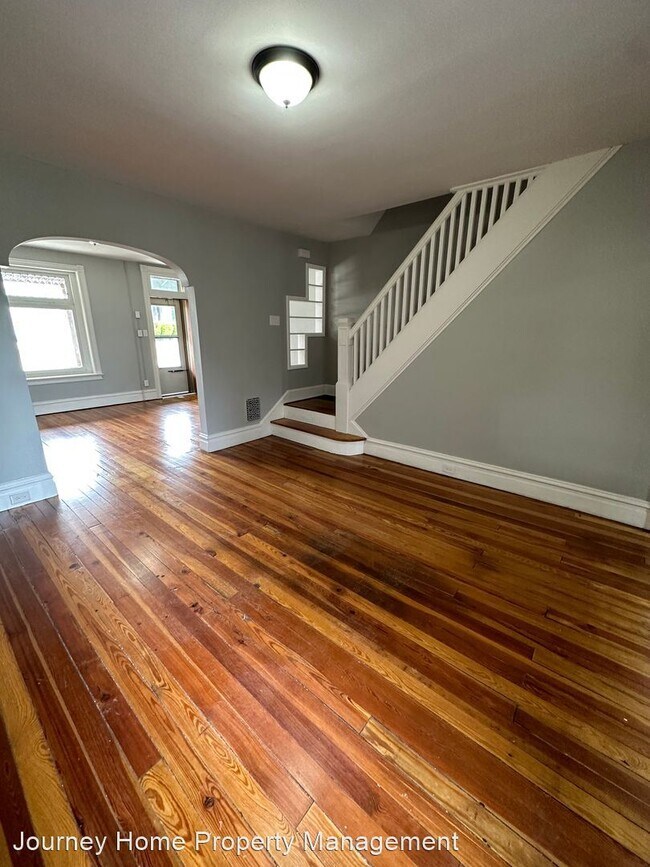 Building Photo - 5 br, 2 bath House - 1730 Main St