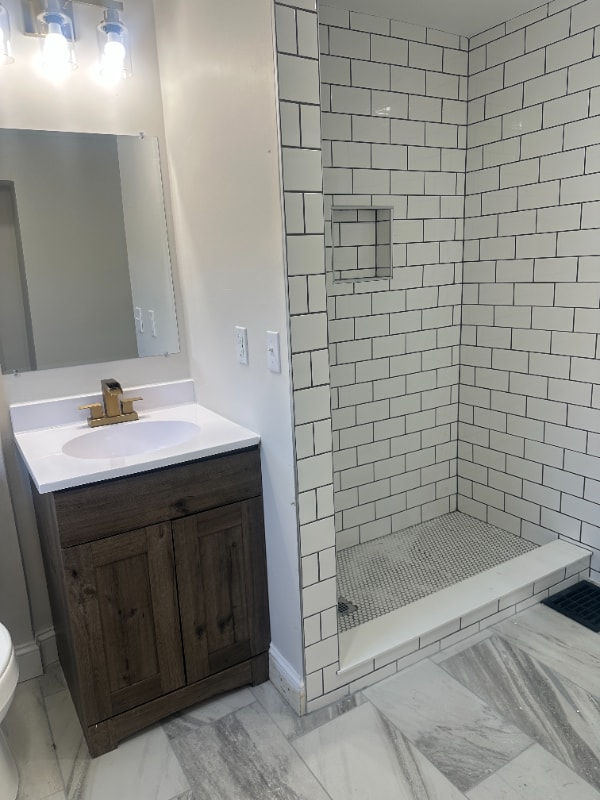 Building Photo - 1277 E 18th Ave