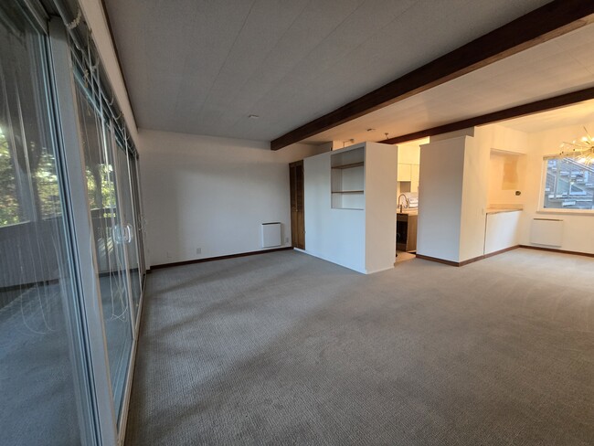 Foto del edificio - 465 Winslow Way E
