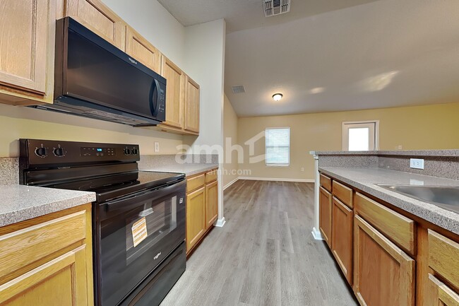 Building Photo - 2842 Taylor Hill Dr
