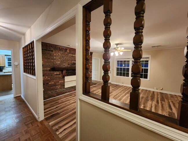Foto del edificio - 802 Holly Gail St