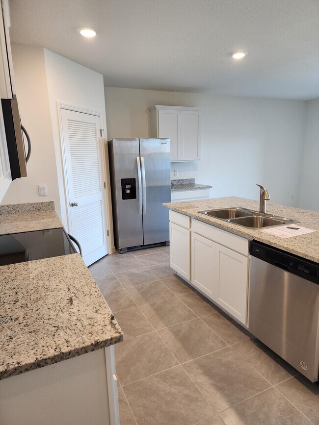 Foto del edificio - 4946 Barr St