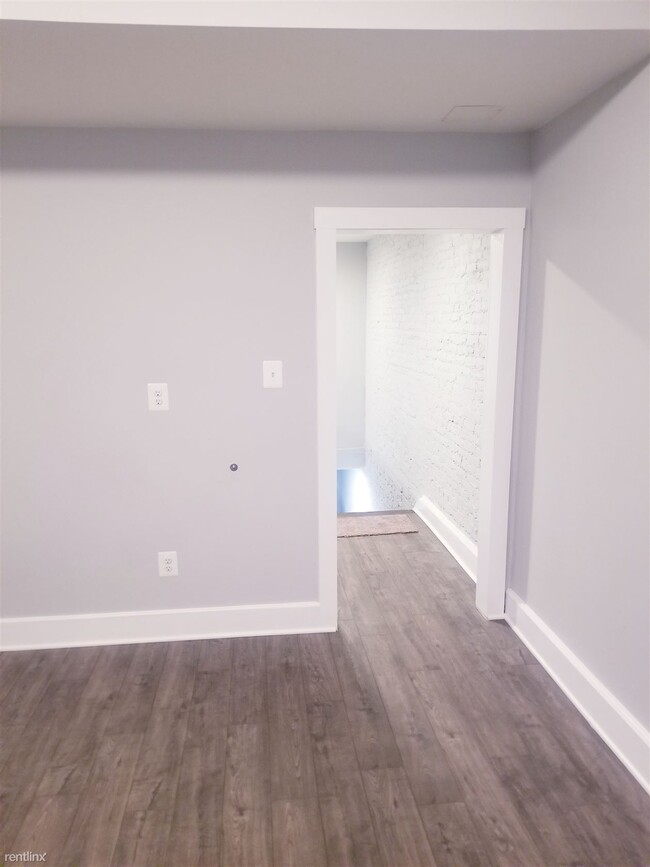 Building Photo - 3 br, 1.5 bath Duplex - 1729 Maryland Aven...