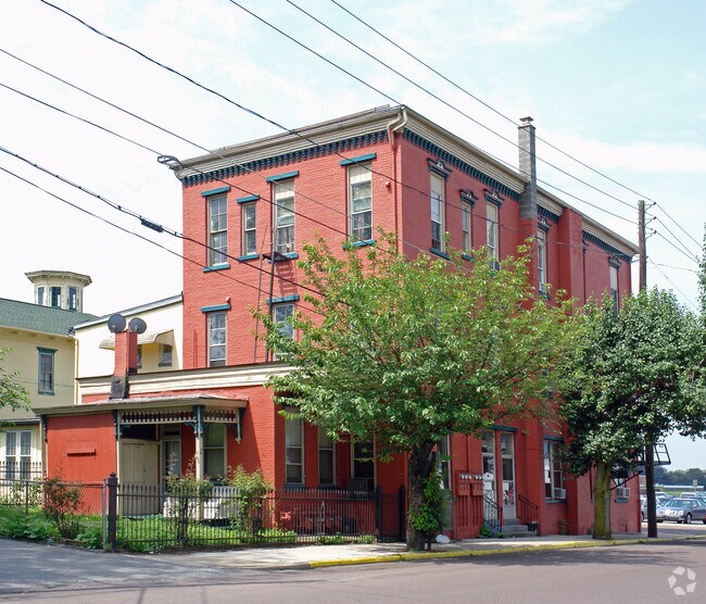 438 Mill St, Danville, PA 17821 Apartments Danville, PA