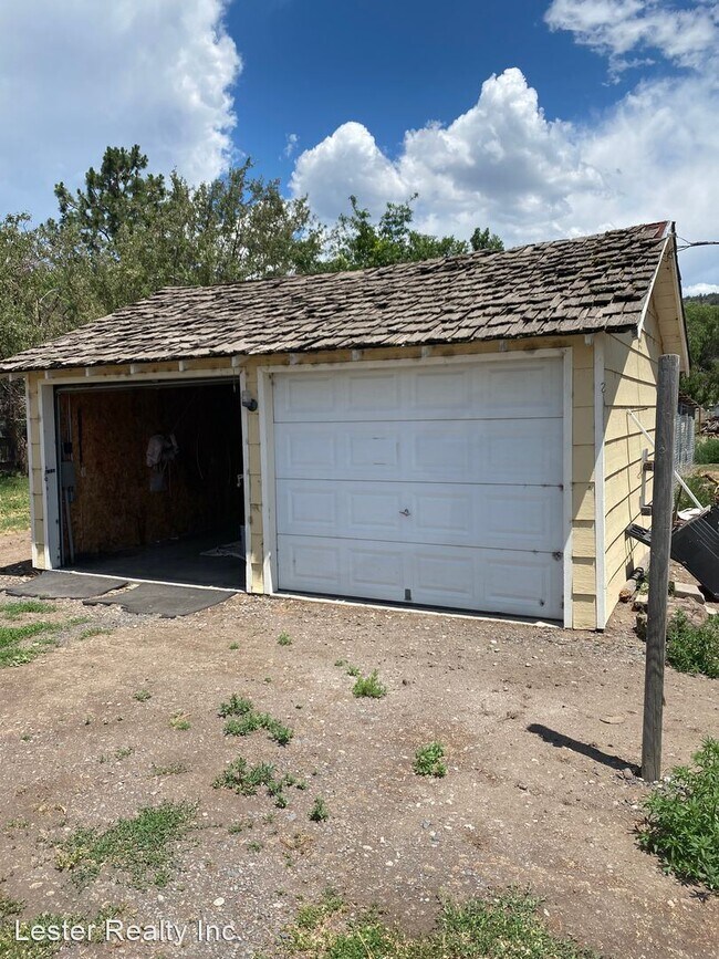 Building Photo - 2 br, 1 bath House - 5207 Hwy 97 N