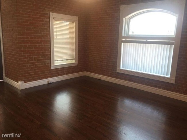 Building Photo - 6 br, 4 bath House - 615 W. 11TH ST.