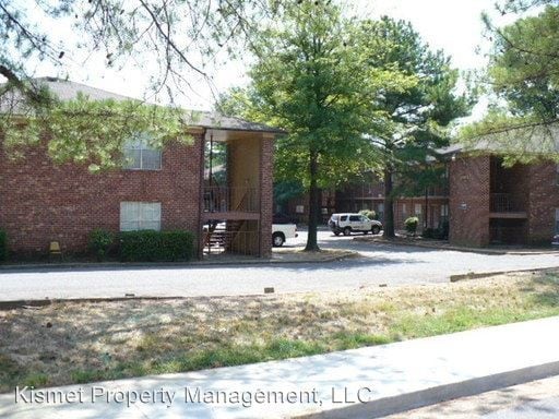 Primary Photo - 3625-3625 Forrest Ave