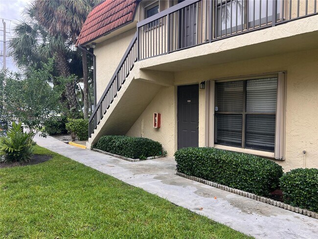 Building Photo - 451 NW 100th Pl