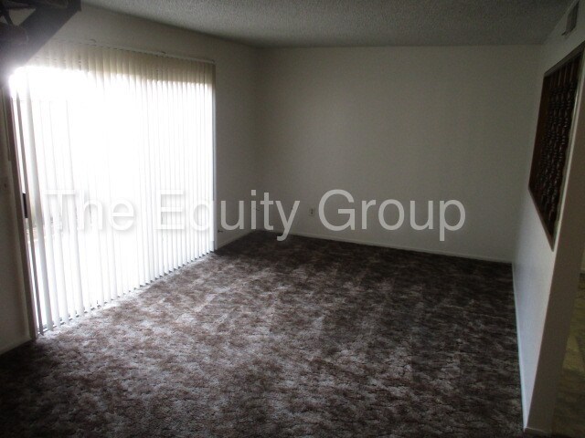 Foto del edificio - 2426 S Sallee St