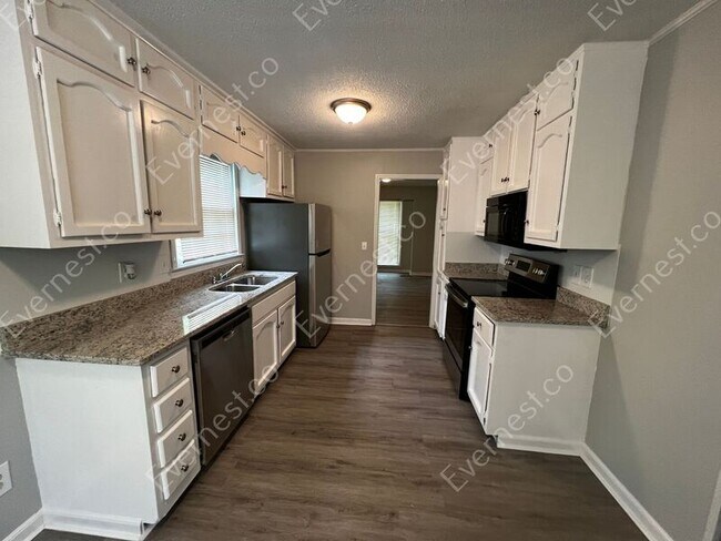Foto del edificio - 1721 Eastridge Dr
