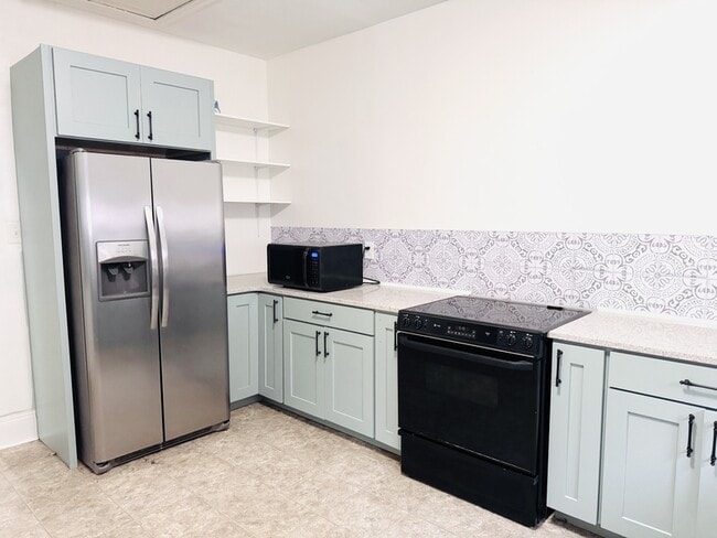 Foto del edificio - 711 Kenan St W