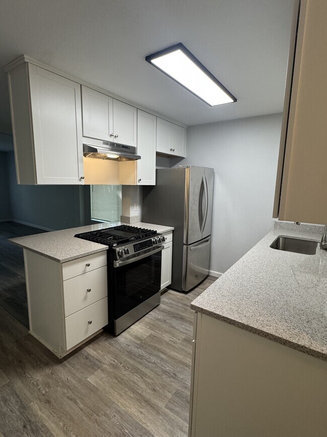 Foto del edificio - 473 NE Conifer Blvd