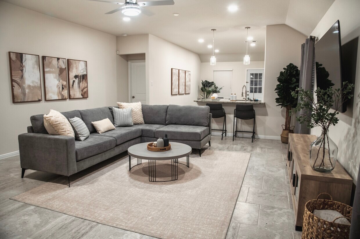 Foto principal - 1631 City Pass Ln