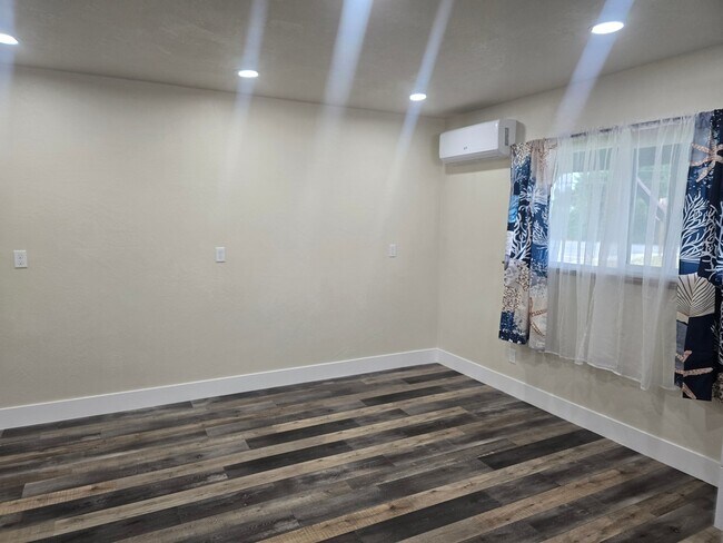 Foto del edificio - 1332 Heather Ln