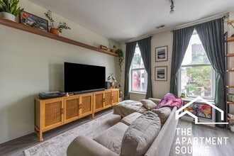 Building Photo - 2022 S Throop St