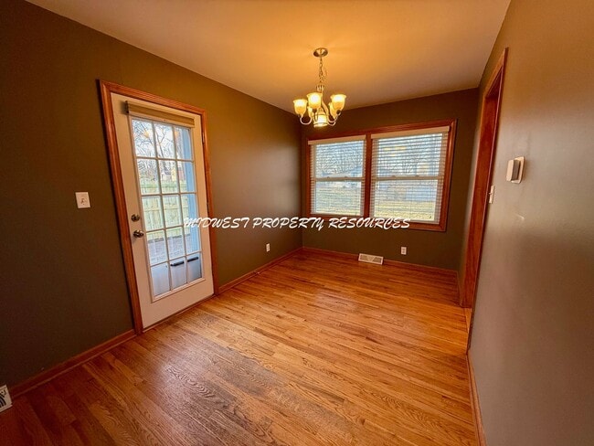 Building Photo - Charming 3 Bedroom Home with Finished Lower Level, Fenced Yard & 1-Car Garage