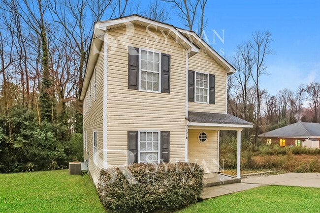 Photo - Lovely 4BR Charlotte Home