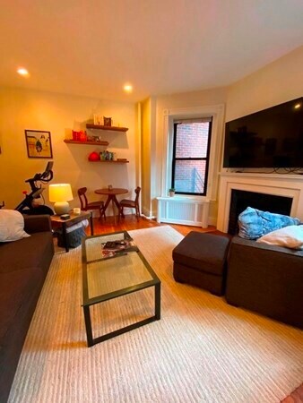 Foto del edificio - 169 Newbury St