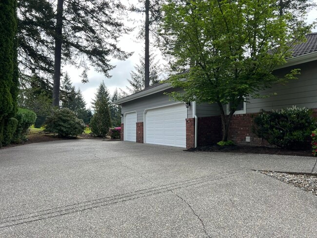 Building Photo - 6982 Marymac Dr SW