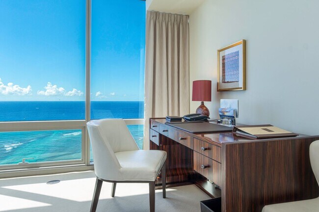 Foto del edificio - 3-Bedroom, 3.5-Bathroom Condo at Ka La'i Waikiki Beach (Formerly Trump Tower Waikiki)