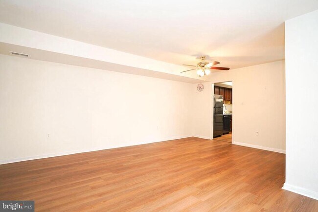 Foto del edificio - 4570 Conwell Dr