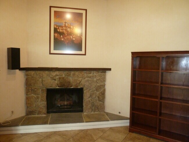 Living Room - 11082 Thrush Ridge Rd