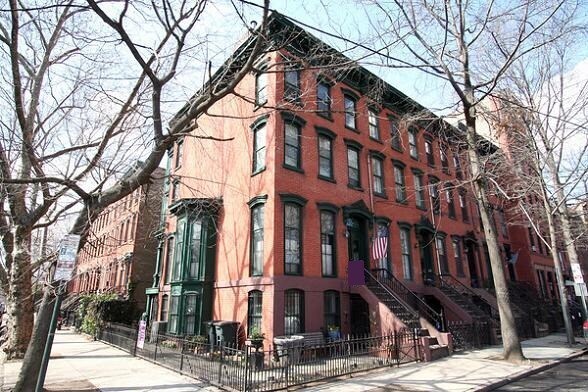 Primary Photo - 26 W Hamilton Pl