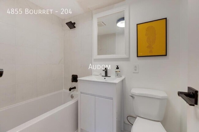 Photo du bâtiment - 4855 Av Bourret
