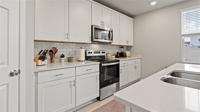 Foto del edificio - 5291 Meredrew Ln