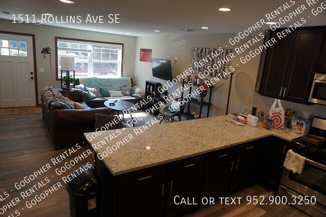 Building Photo - Brand new 6 bed 2.5 bath unit  Great locat...