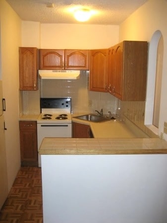 Building Photo - 46 Saint Germain St