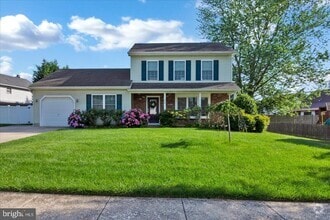 Building Photo - 110 E Partridge Ln