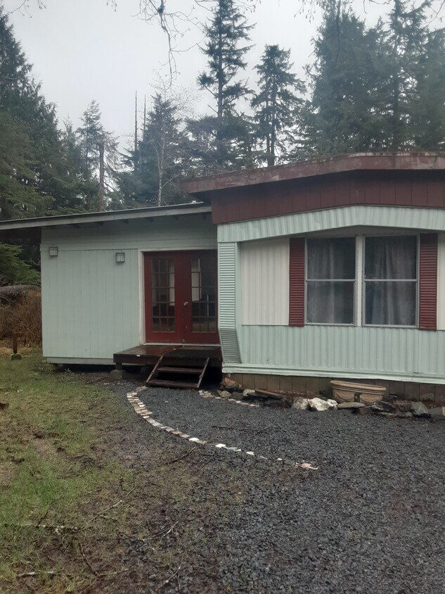 212 Fireweed Ln, Ketchikan, AK 99901 House Rental in Ketchikan, AK