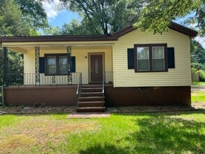 Building Photo - 147 Mallory Dr