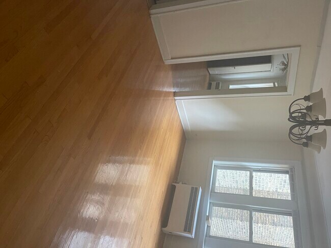 Foto del edificio - 6113 N Francisco Ave