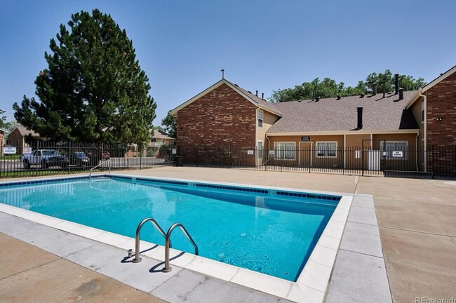 Foto del edificio - 10251 W 44th Ave